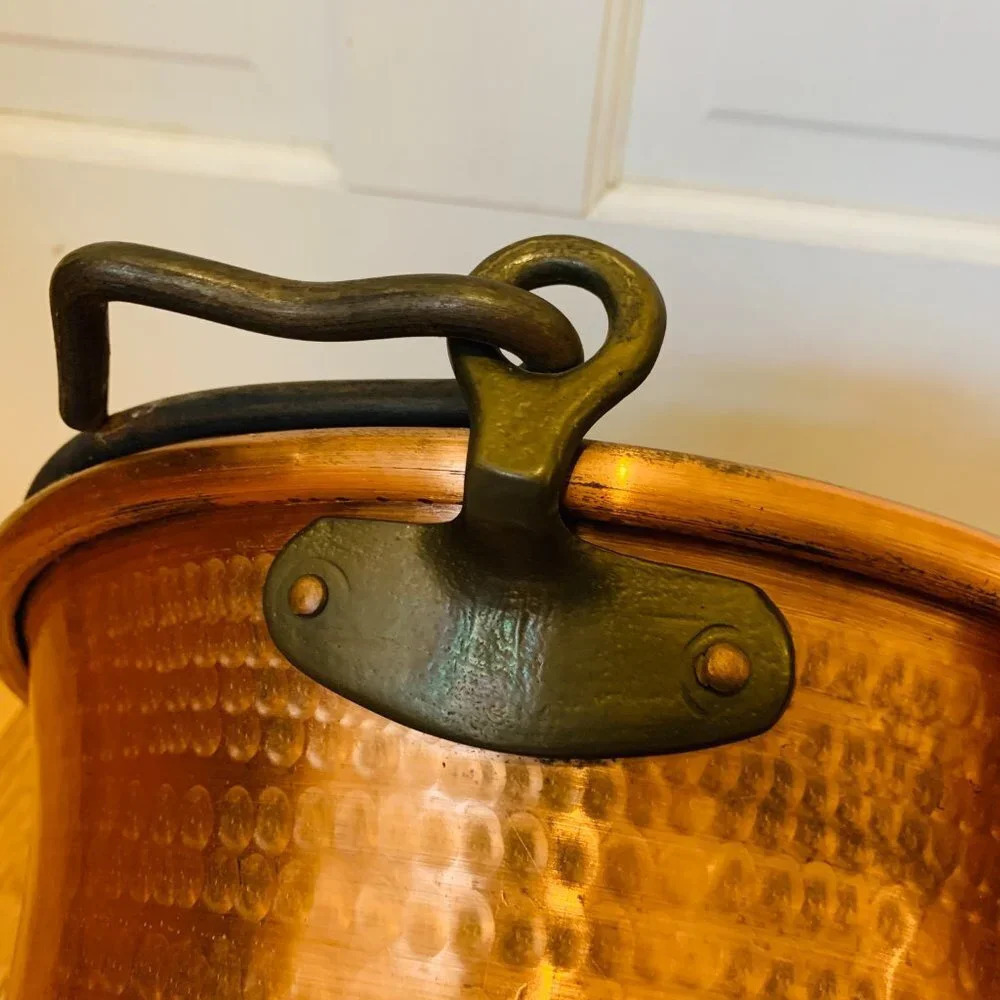 FINE Antique HAND MADE COPPER KETTLE Dovetailed Hammered - Picture 7 of 16